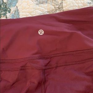 NWOT Lulu lemon burgundy winter leggings w/pkts
